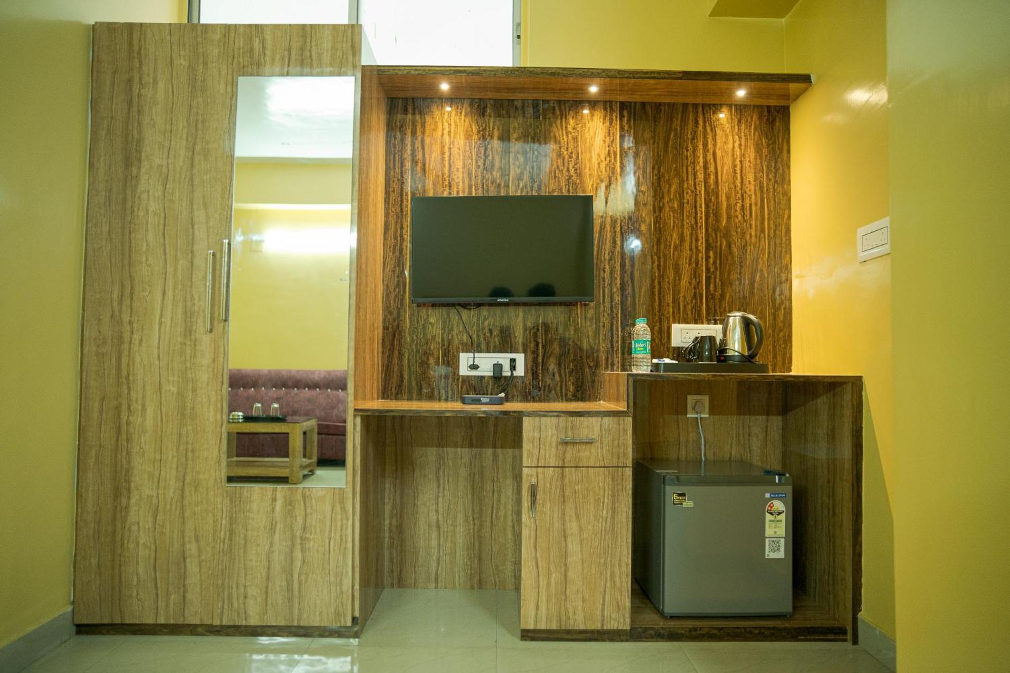 Hotel Ta-Tin Durgāpur 外观 照片